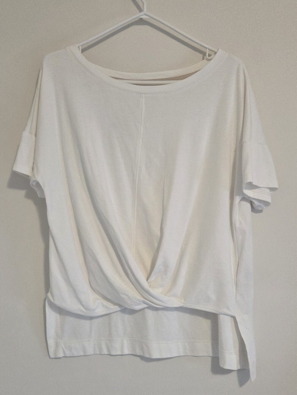 B New York White Twist Front High-Low T-Shirt